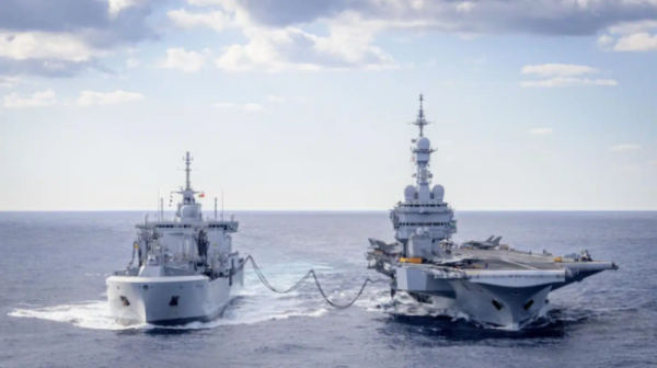 配资网大全 法国航母承认：在南海直面山东舰，被40艘中国海军舰艇“围观”！